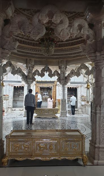Shri Abhinandanswami Shwetamber Jain Mandir, Sion West, Sion, Mumbai (Maharashtra) image 3