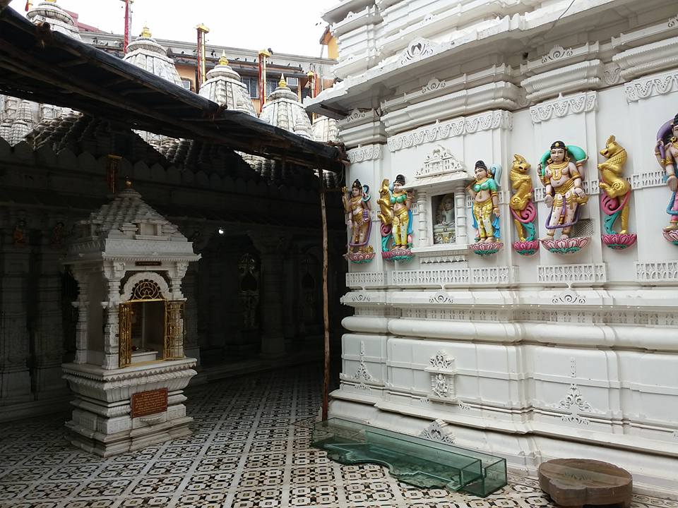 Sheth Motisha Adeshwarji Jain Mandir, Sheth Motisha Lane, Love Lane, Byculla East, Byculla, Mumbai (Maharashtra) image 12