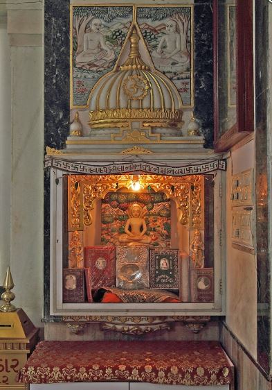 Shri Mahaveer Bhagwan Digamber Mandir, NC Kelkar Road, Kasar Wadi, Dadar, Mumbai (Maharashtra) image 5