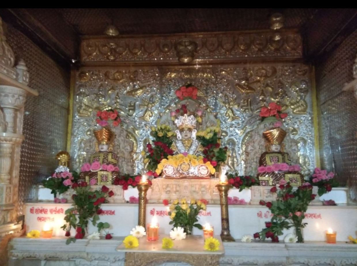 Shri Mahaveer Bhagwan Jain Derasar, Somwari Bazar, Malad West, Mumbai (Maharashtra) image 3