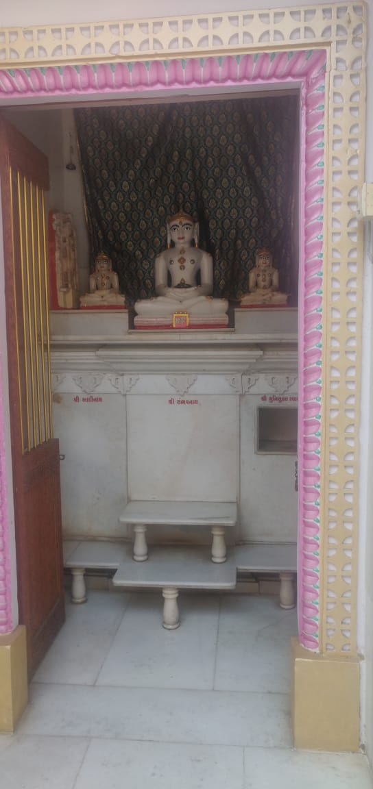 Shri Shantinath Jinalaya, Old Dhatia Falia, Bhuj, District-Kachchh (Gujarat) image 2