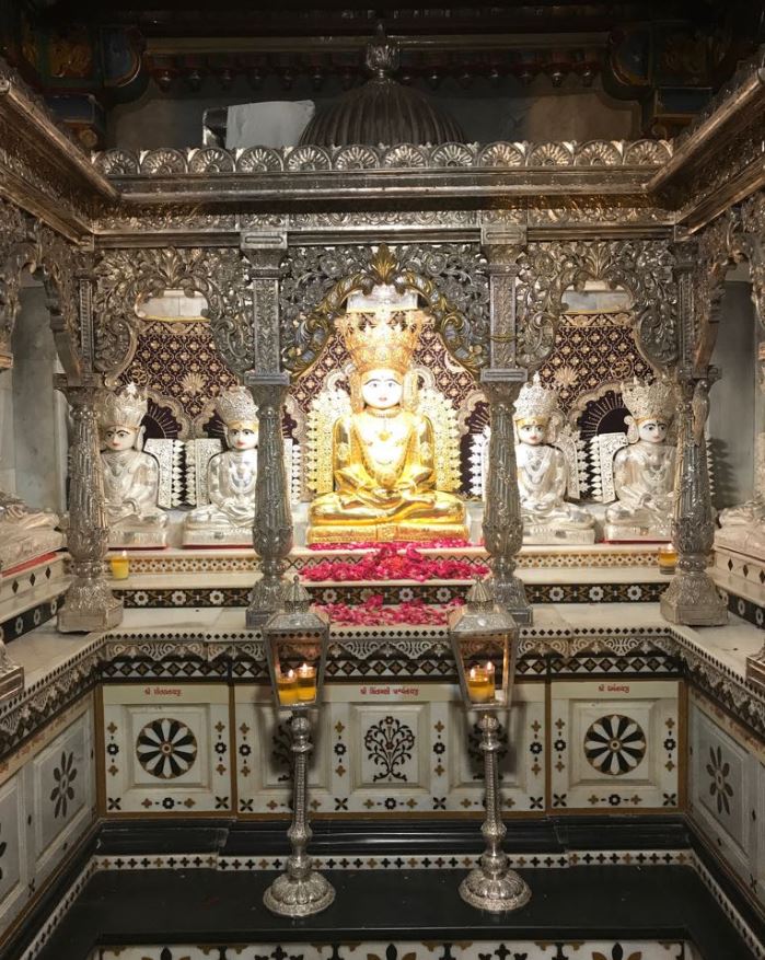 Shri Chintamani Parshvnath Jinalaya, Old Dhatia Falia, Bhuj, District-Kachchh (Gujarat) image 4
