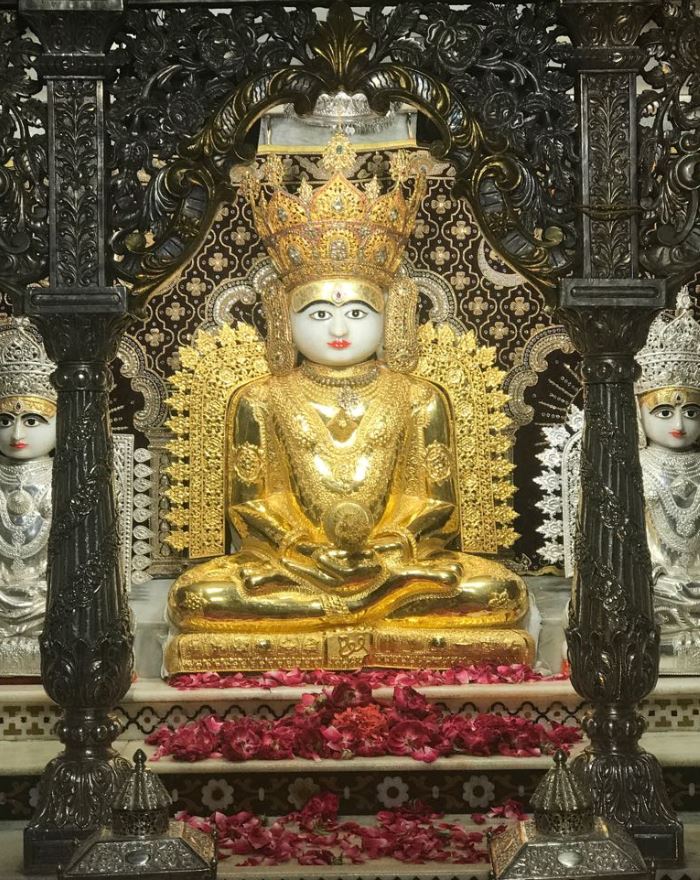 Shri Chintamani Parshvnath Jinalaya, Old Dhatia Falia, Bhuj, District-Kachchh (Gujarat) image 7