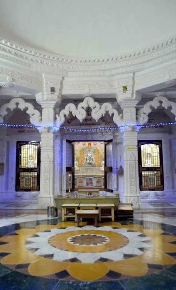 Navgraha Aaradhnadham Jain Derasar, Bapunagar Society, Godhra, District-Panchmahal (Gujarat) thumbnail 5