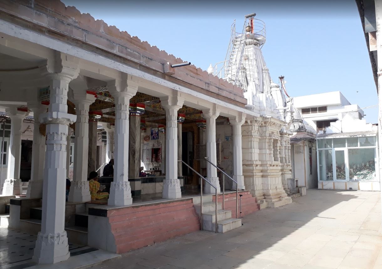 Shri 1008 Adinath Digamber Jain Pracheen Jinalaya, Idar, District- Sabarkantha (Gujarat) image 3