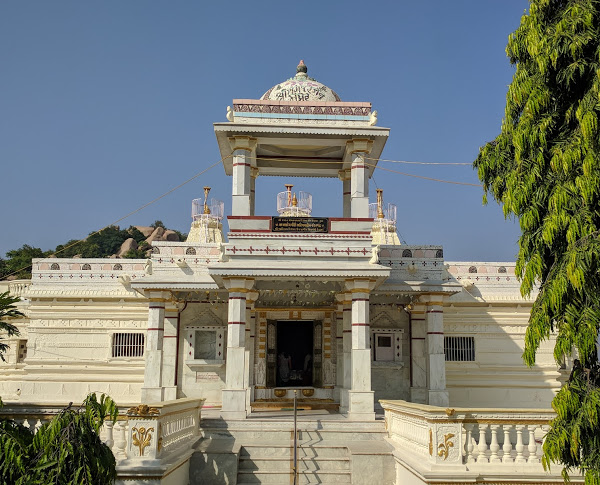 Shri 1008 Adinath Digamber Jain Pracheen Beespanthi Derasar, Idar, District- Sabarkantha (Gujarat) main image