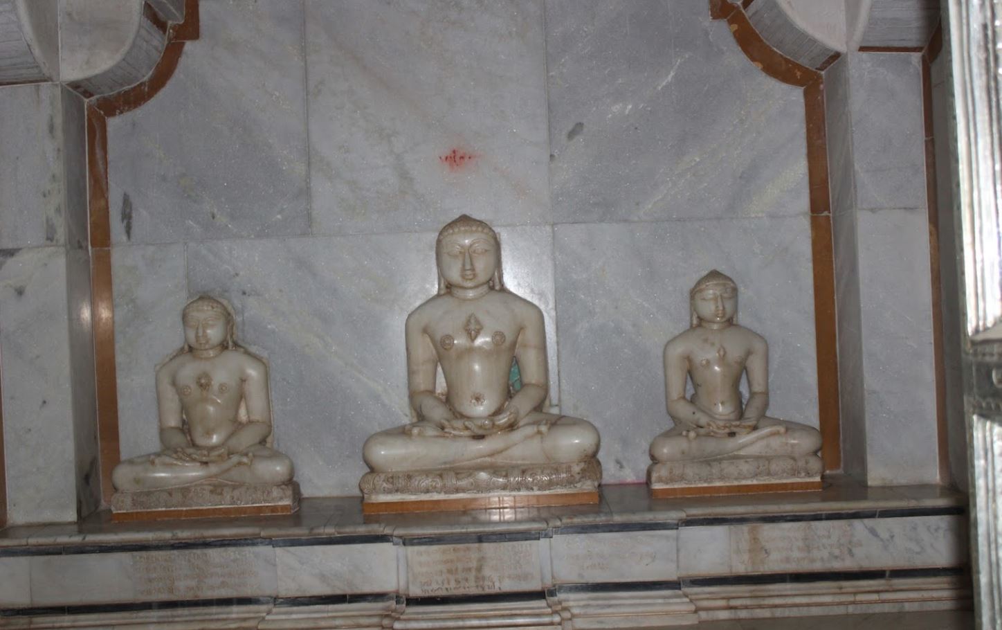 Shri 1008 Adinath Digamber Jain Pracheen Beespanthi Derasar, Idar, District- Sabarkantha (Gujarat) image 7