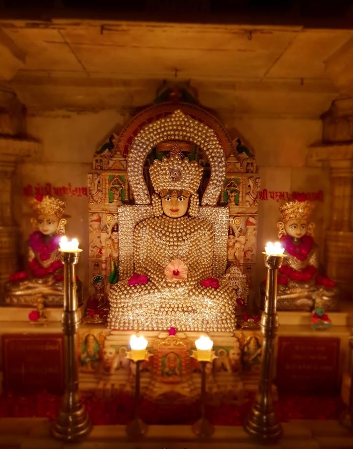 Shri Mahaveer Swami Jain Derasar, Sagrampura, Surat (Gujarat) image 4