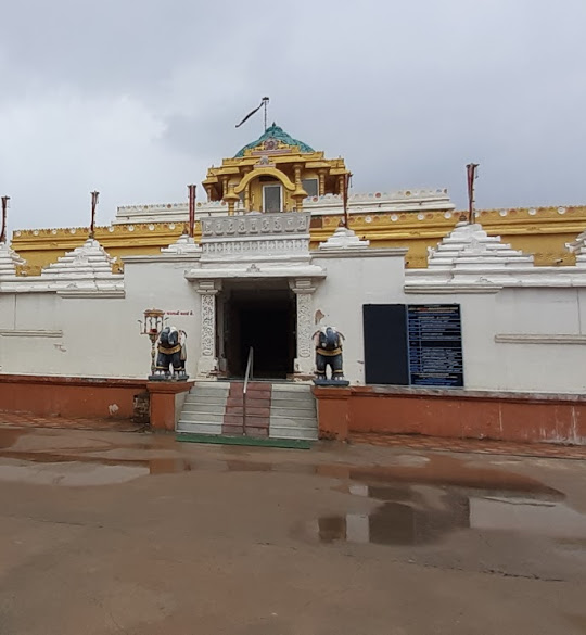 Shri Vinay Vatika Jain Derasar,  Wadhwan, Surendranagar (Gujarat) image 3