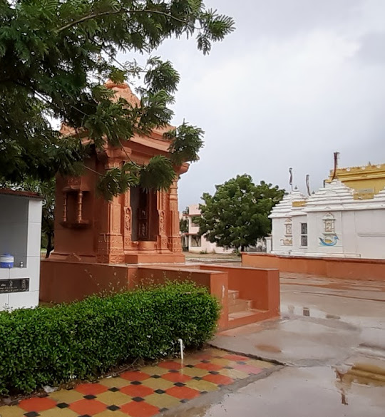 Shri Vinay Vatika Jain Derasar,  Wadhwan, Surendranagar (Gujarat) image 4