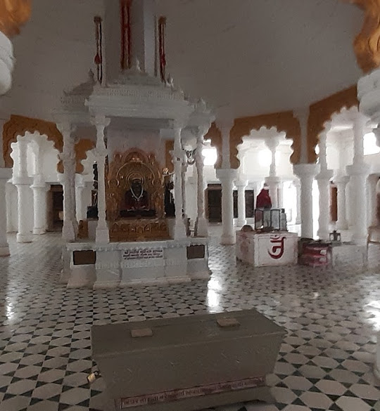 Shri Vinay Vatika Jain Derasar,  Wadhwan, Surendranagar (Gujarat) image 10