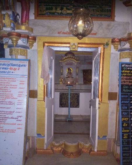 Shri Mahaveer Swami Jain Derasar, Harbansh Bagh, Surendranagar (Gujarat) image 3
