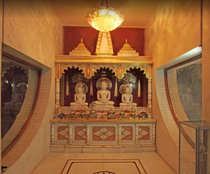 Shri Shantinath Bhagwan Digamber Jain Mandir, Vadhavan, Surendranagar (Gujarat) image 4