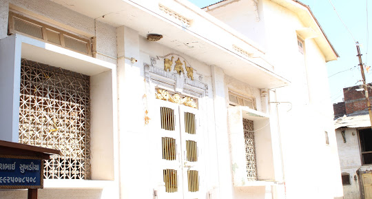 Shri Godiji Jinalaya, Ishwarkrpura Society, Vijapur, District- Mahesana (Gujarat) image 1