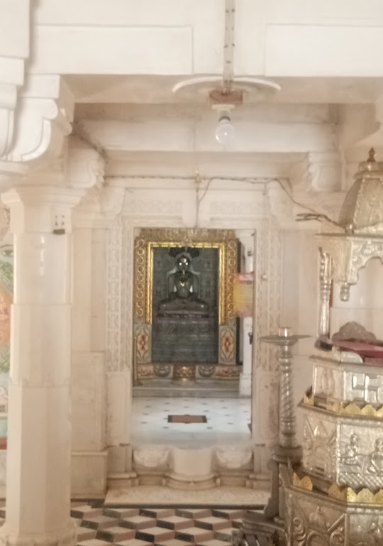 Shri Vighanhar Parshvnath Bhagwan Derasar, Shri Mota Poshina Tirth, Poshina, District - Sabar Kantha (Gujarat) thumbnail 3