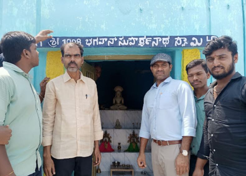 Shri Suparshvnath Digambar Jain Mandir (Basadi), Peddahottur (Peddahoturu), District - Kurnool (A.P.) image 7
