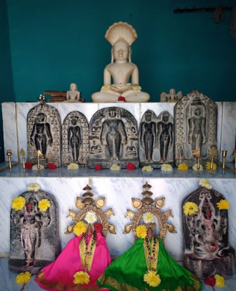 Shri Suparshvnath Digambar Jain Mandir (Basadi), Peddahottur (Peddahoturu), District - Kurnool (A.P.) image 9