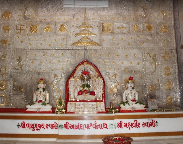 Shri Ananda Parshvnath Jain Tirth, Umbri, District - Banas Kantha (Gujarat) image 7