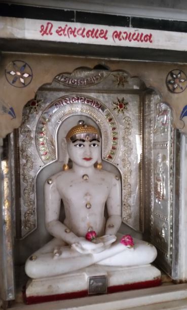 Shri Sambhavnath Jain Derasar, Gajerapara, Amreli (Gujarat) image 3