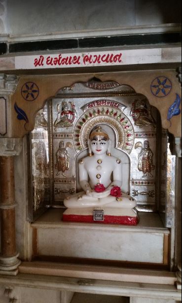 Shri Sambhavnath Jain Derasar, Gajerapara, Amreli (Gujarat) image 4