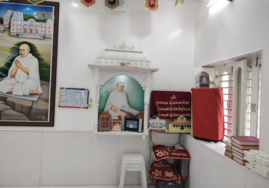 Shri Digamber Jain Mandir, Station Road, Dahod (Gujarat) thumbnail 6
