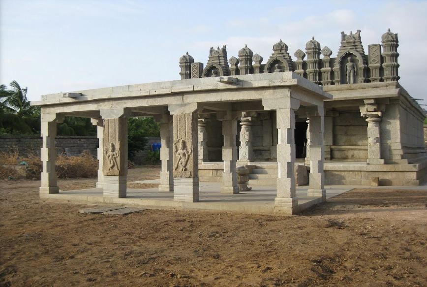 Shri 1008 Ajitnath Digamber Jain Mandir, Penukonda, District - Sri Sathya Sai (Andhra Pradesh) image 2