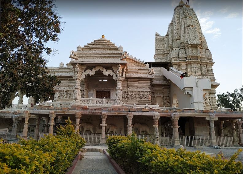 Shri Halaratirth Aradhana Dham Jain Mandir, Nana Mandha, Khambhalia, District - Devbhumi Dwarka (Gujarat) image 6