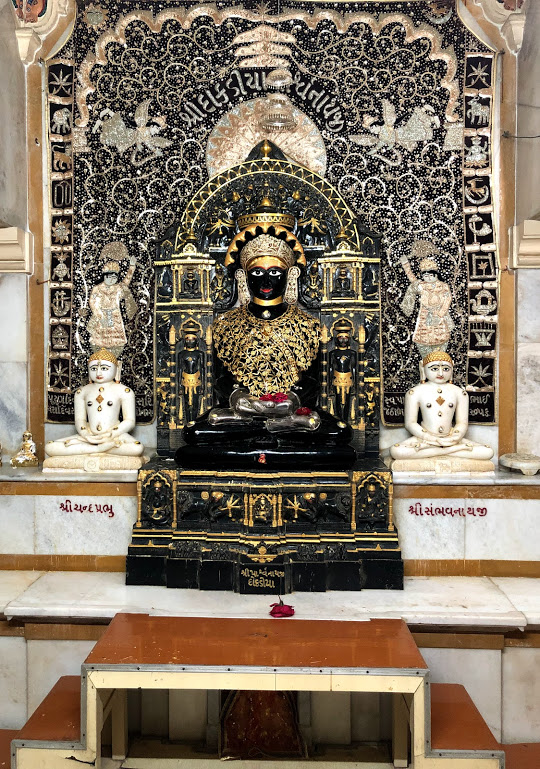 Shri Chandraprabh Swami Jain Derasar, Prabhas Patan, Veraval, District - Gir Somnath (Gujarat) thumbnail 5