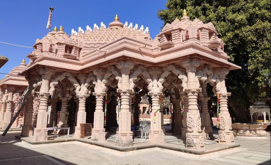 Shri Ajahara Parshvanath Jain Tirth, Village - Anjar, Taluka - Una, District - Gir Somnath (Gujarat) image 2
