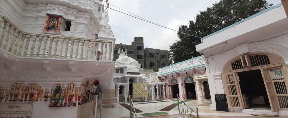Shri Dharamnath Dada Jain Derasar, (Darbargadh Jain Derasar), Darbargadh, Morbi (Gujarat) image 1