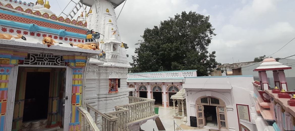 Shri Dharamnath Dada Jain Derasar, (Darbargadh Jain Derasar), Darbargadh, Morbi (Gujarat) image 4