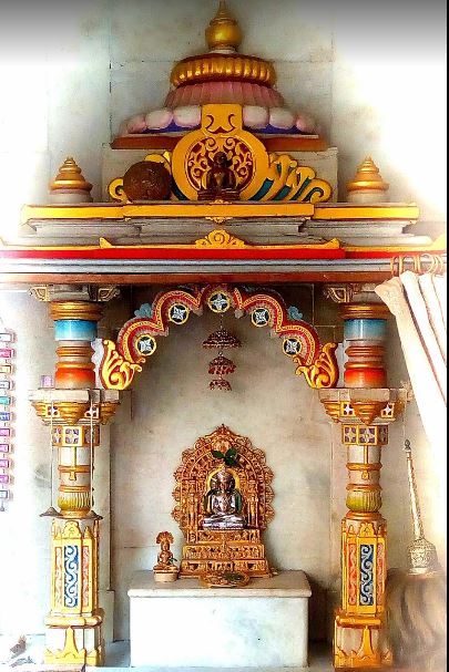 Shri Shreyansnath Bhagwan Grih Jinalaya, Madhumati Colony, Navsari (Gujarat) image 1