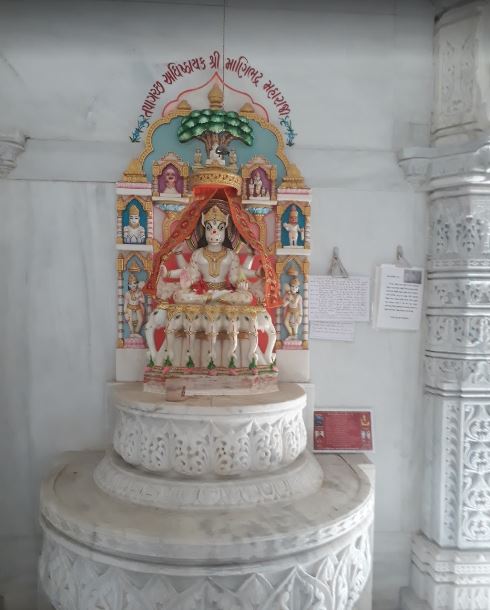 Shri Kamal Labdhi Munisuvrat Swami Jain Tirth, Vejalpore, Navsari (Gujarat) image 2
