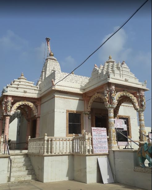 Shri Shantinath Bhagwan Jain Shwetamber Murtipujak Jinalaya,  Jalalpore, Navsari (Gujarat) image 2