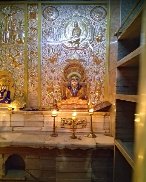Shri Shantinath Bhagwan Jain Shwetamber Murtipujak Jinalaya,  Jalalpore, Navsari (Gujarat) image 7