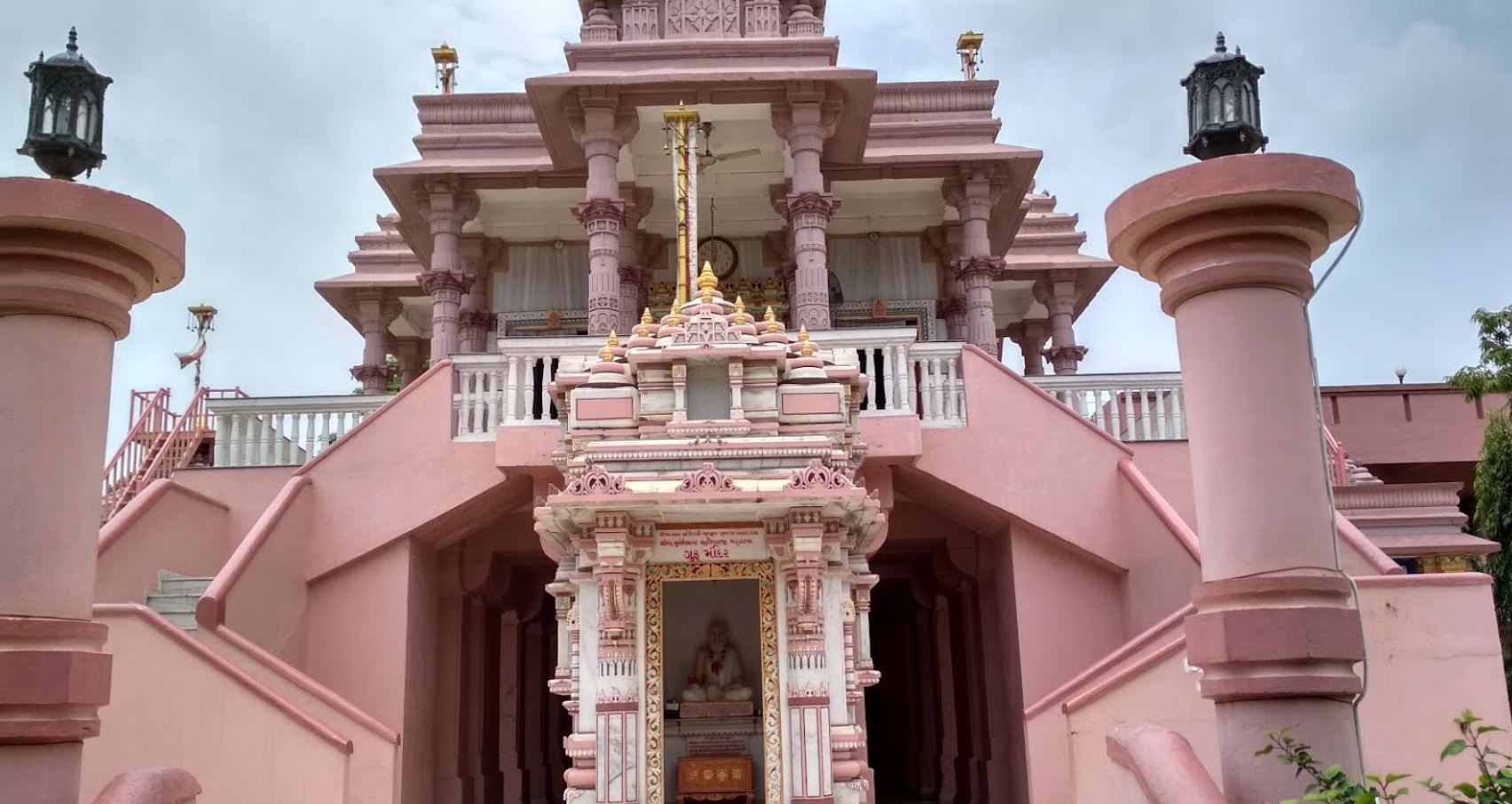 Shri Ngeshwar Parshvnath Jain Tirth Dham, ONGC Nagar, New Magdalla, Surat (Gujarat) image 8