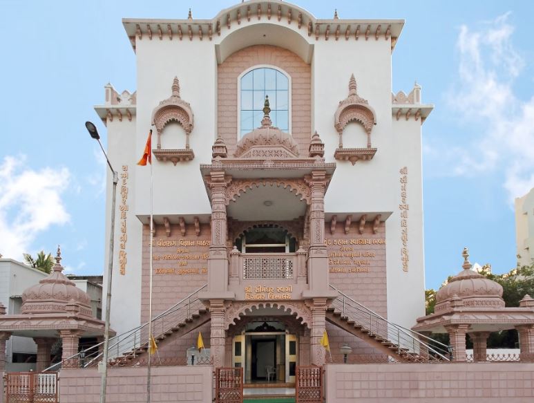 Shri Simandhar Swami Digamber Jain Mandir, Premanjali Society, Bodakdev, Ahmedabad (Gujarat) image 1