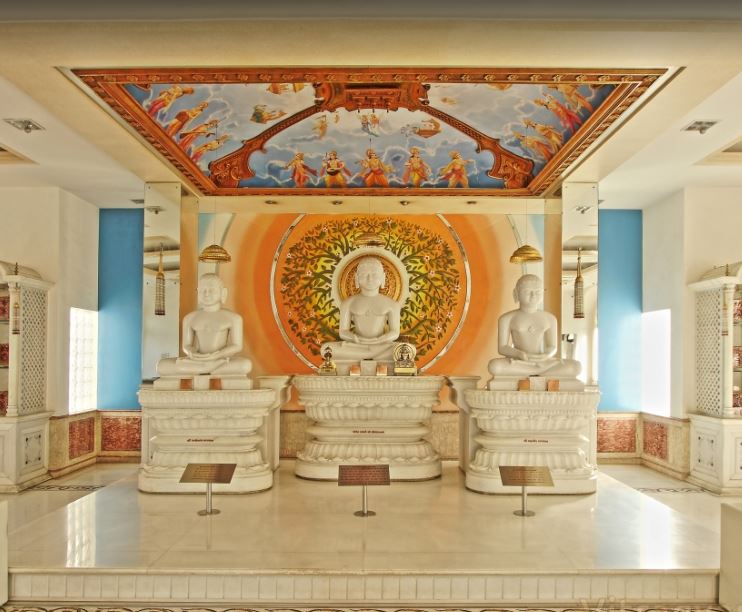 Shri Simandhar Swami Digamber Jain Mandir, Premanjali Society, Bodakdev, Ahmedabad (Gujarat) image 5