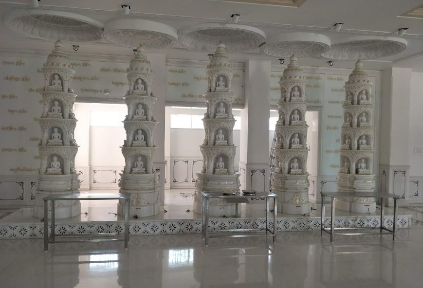 Shri Simandhar Swami Digamber Jain Mandir, Premanjali Society, Bodakdev, Ahmedabad (Gujarat) image 9