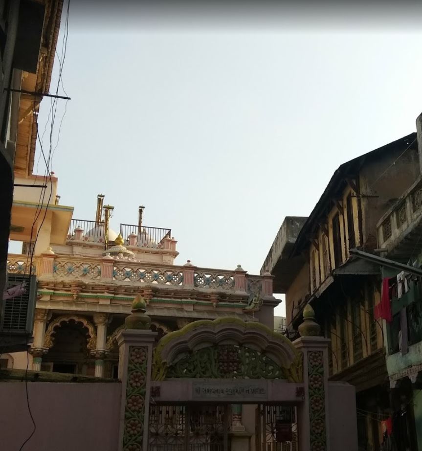 Shri Sambhavnath Swami Jain Derasar, Panditji Ni Pol, Raipur, Khadia, Ahmedabad (Gujarat) image 1