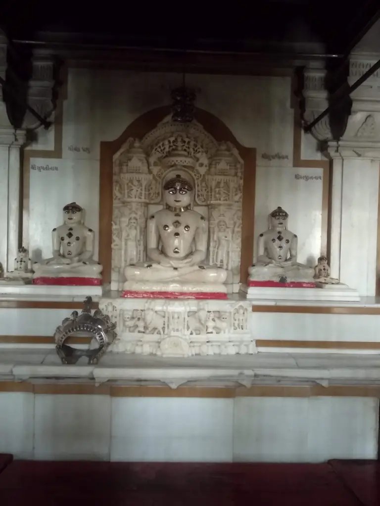 Shri Kunthunath Swami Jain Derasar, Surdas Sheth Ni Pole, Khadia, Ahmedabad (Gujarat) image 3