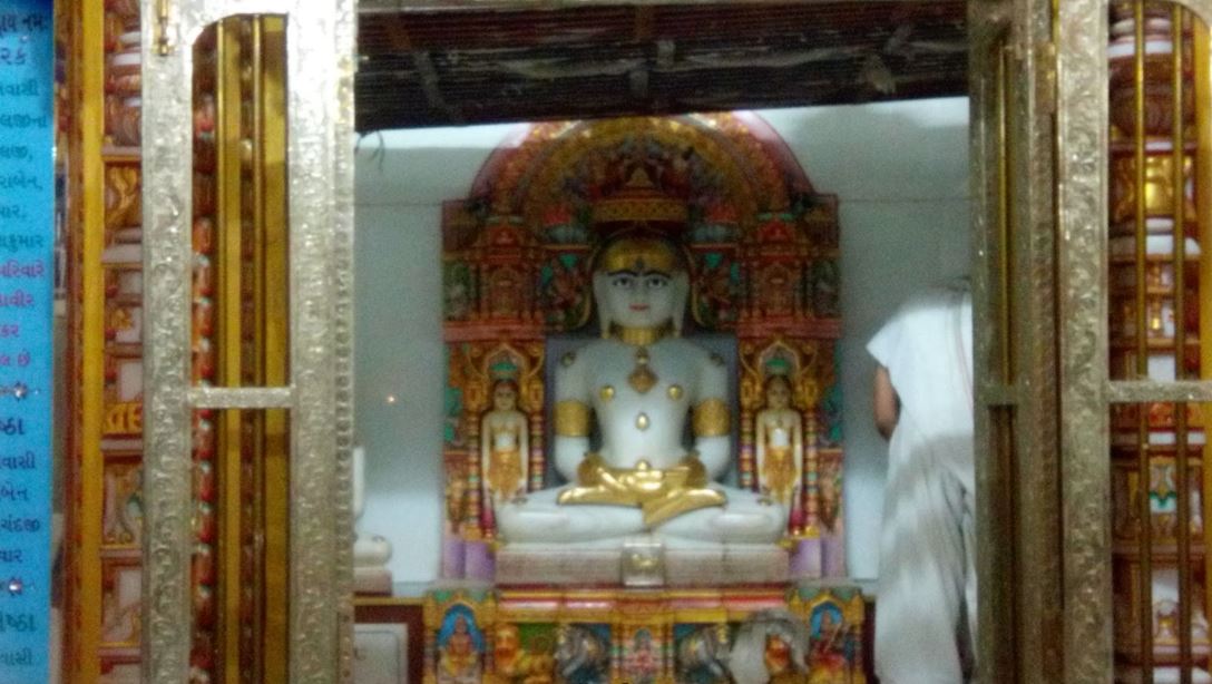 Shri Navpad Society Mahaveer Swami Jinalaya, Yakutpura, Vadodara (Gujarat) image 4