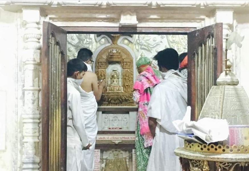 Shri Shankeshwar Parshvnath Jain Derasar, Fatehpura, Tulsiwadi, Vadodara (Gujarat) image 2