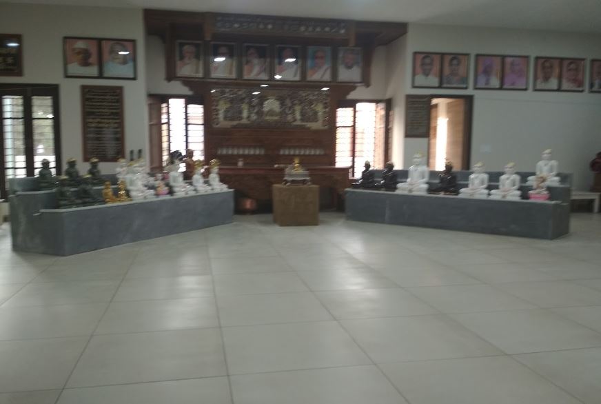 Shri Munisuvratnath Swami Jain Derasar, Pratapkung Society, Karelibagh, Vadodara (Gujarat) image 6