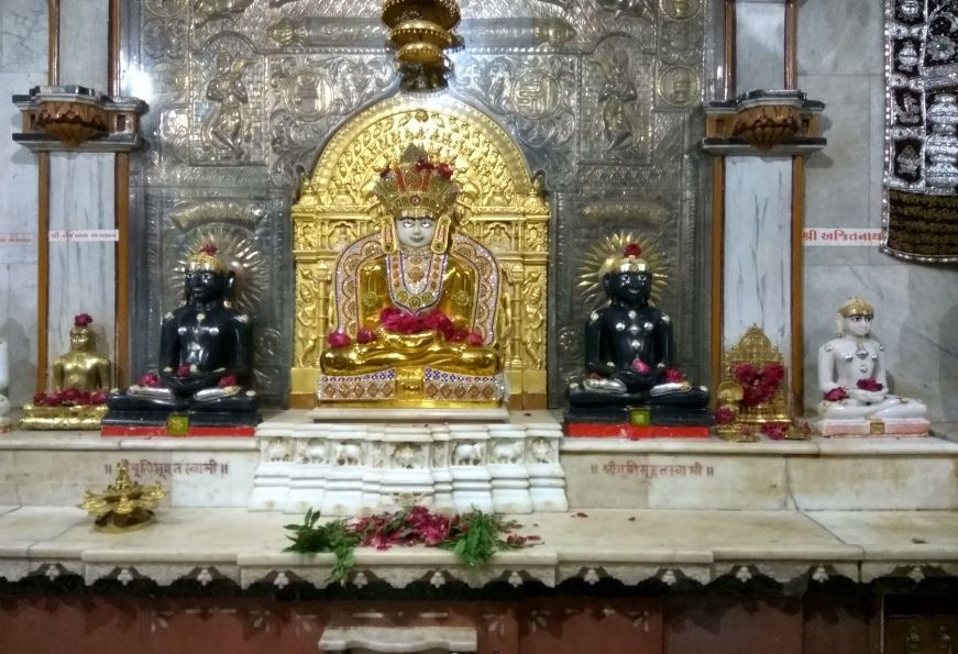 Shri Shatrunjay Tirthavatar Prasad, Dudhwala Mohalla, MG Road, Mandvi, Vadodara (Gujarat) image 2