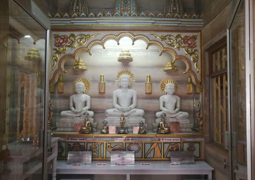 Shri 1008 Adinath Swami Digamber Jain Mandir, Sureshwar Desai Lane, Ghantiyada, Vadodara (Gujarat) image 3