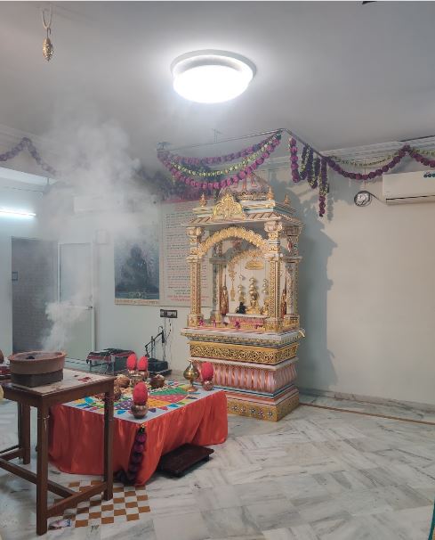 Shri Munisuvratnath Swami Digamber Jain Chaitalaya, Jaslock Society, Krupal Society, Manjalpur, Vadodara (Gujarat) image 1