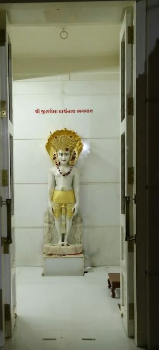 Shri Hasmukha Shankheshwar Parshvnath Jain Derasar, Shree Nahar Society, Akota, Vadodara (Gujarat) image 6