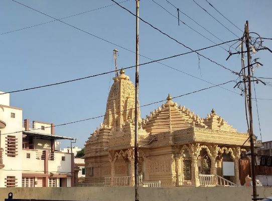 Shri Sambhavnath Jain Derasar, Gadapura, Diwalipura, Vadodara (Gujarat) image 1