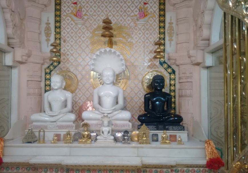 Shri 1008 Chintamani Parshvnath Digamber Jain Mandir and Navgraha Jinalaya, Gadapura, Diwalipura, Vadodara (Gujarat) image 6